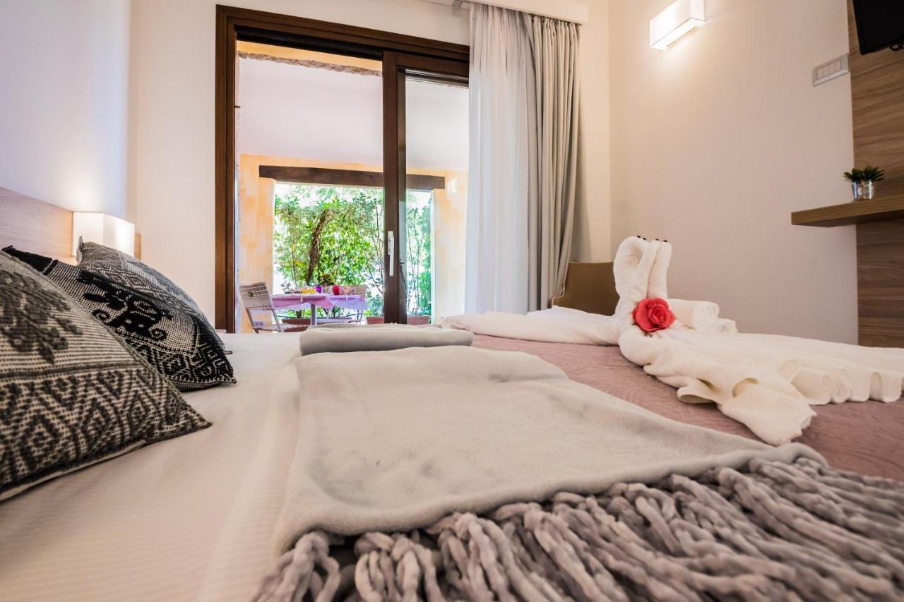 Relais Del Borgo- Domo Otel Porto San Paolo  Dış mekan fotoğraf
